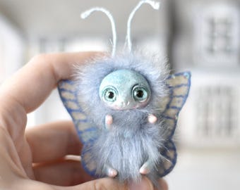 モスラの赤ちゃん樹脂彫刻 2.36インチ (6 cm) - Etsy 日本