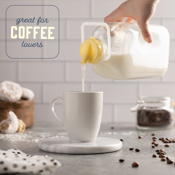 Kitchentoolz 64 Oz Glass Milk Bottle With Lids, Half Gallon Milk