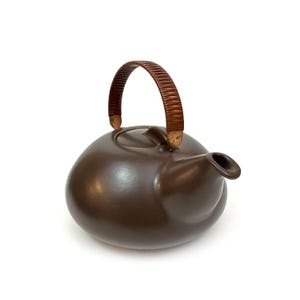 Rare Edith Heath HEATH Ceramics Stoneware Teapot Matte Brown Copper Handle Mid Century Modern MCM Pottery Sausalito