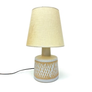 Marshall Studios #105 Small Table Lamp w/ Original Shade Matte White Incised Line Decor Stoneware Martz Pottery Mid Century Modern MCM