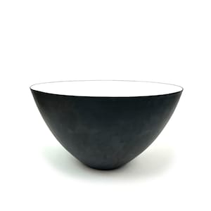 Herbert Krenchel Krenit Denmark 10 po. Bol en émail blanc, métal noir brut, grand bol scandinave danois du milieu du siècle, MCM des années 1960 des années 60