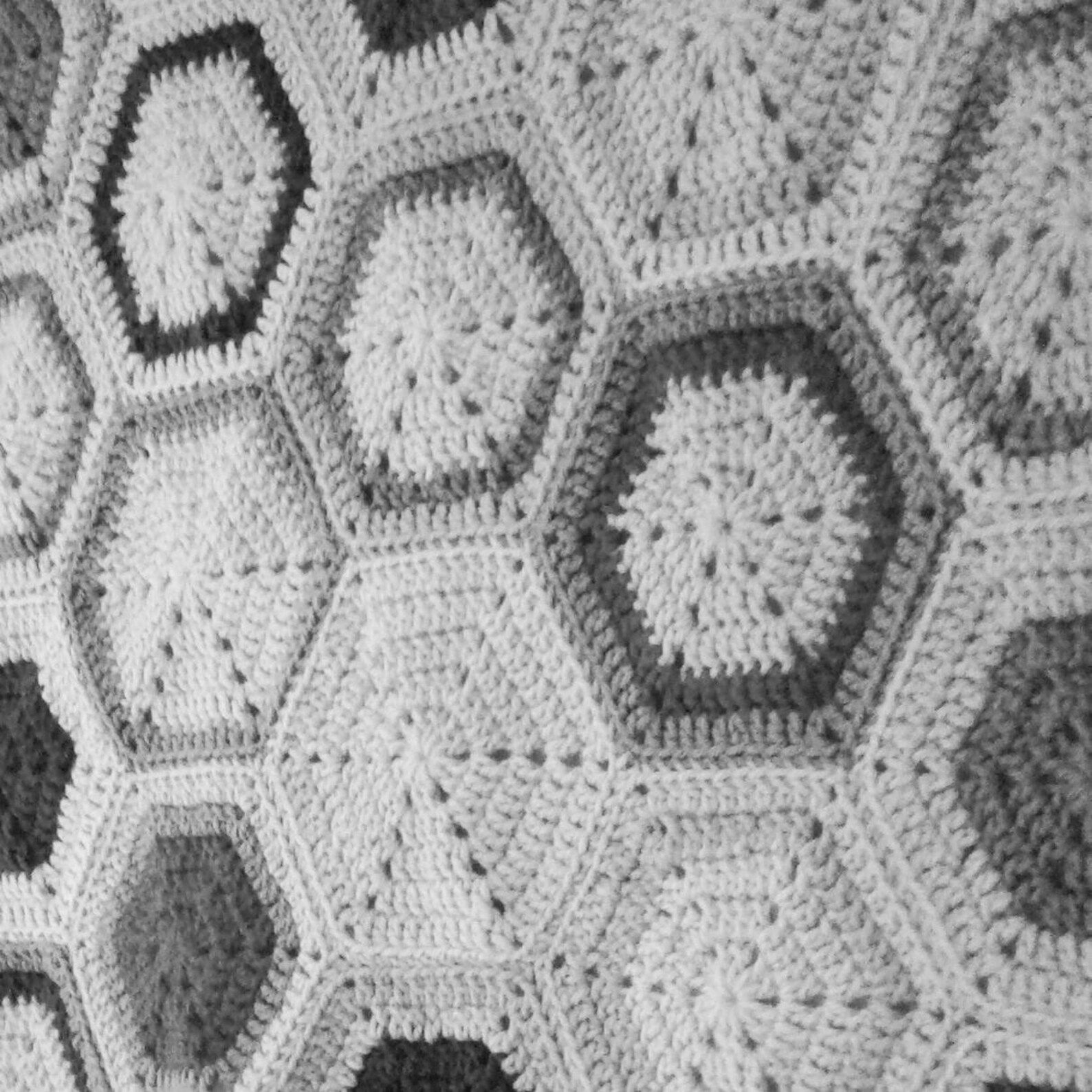 My Cousin's Blanket Easy Step by Step Instructions Hexagon Crochet