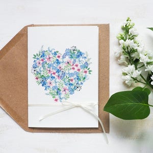 Klappkarte | Herz aus handgemalten Blumen, Druck auf Büttenpapier-Blumen,bunt,Karte,Illustration,Büttenpapier,handgemacht,Grußkarte,Umschlag