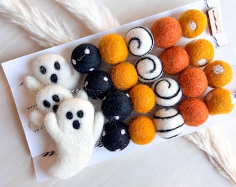 Classic Halloween Ghost Garland - Fall Decor - Autumn Decor - Modern Halloween - Mantel Decor - Table Runner - Tiered Tray Decor