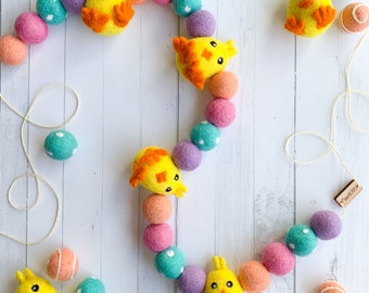 Easter Chicks Felt Ball Garland - Easter Decor - Mantel Decoration - Tiered Tray Decor - Party Decor - Nursery - Holiday Inspiration