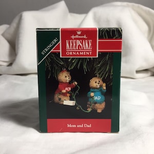 Hallmark - 1992 &quot;Mom and Dad&quot; - Vintage Christmas Ornament -Retro Hallmark