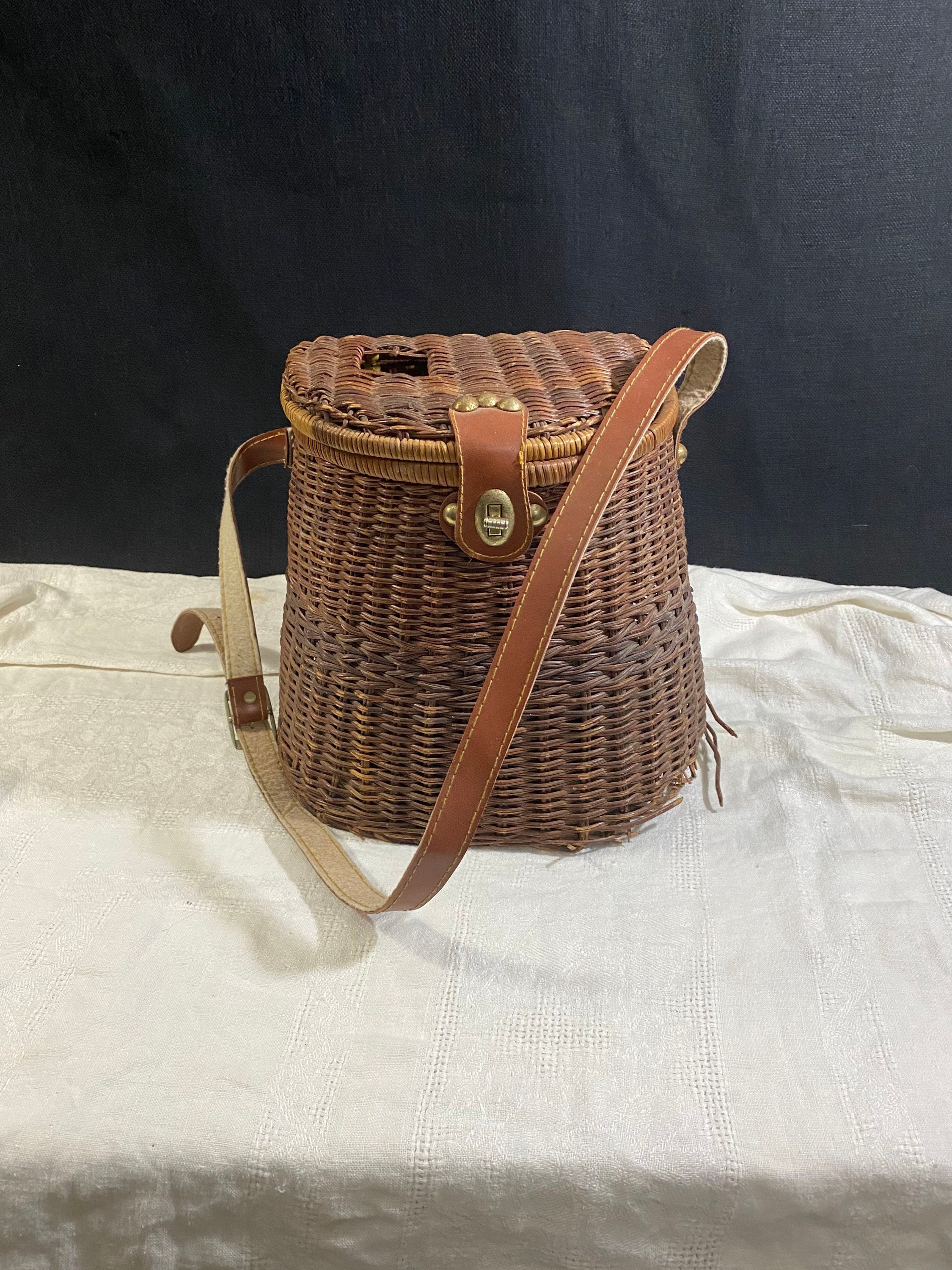 Vintage Fishing Creel Basket - Wicker Woven Fishing Creel - Adirondack  Style Wicker Fly Fishing Basket