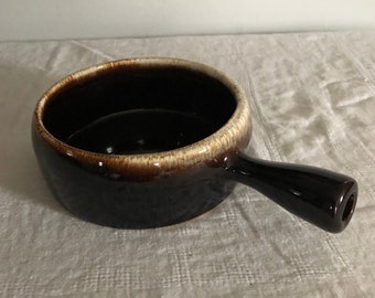Large Brown Drip Glaze Stoneware Skillet - Retro Bakeware - Stoneware Casserole Pan w/Handle
