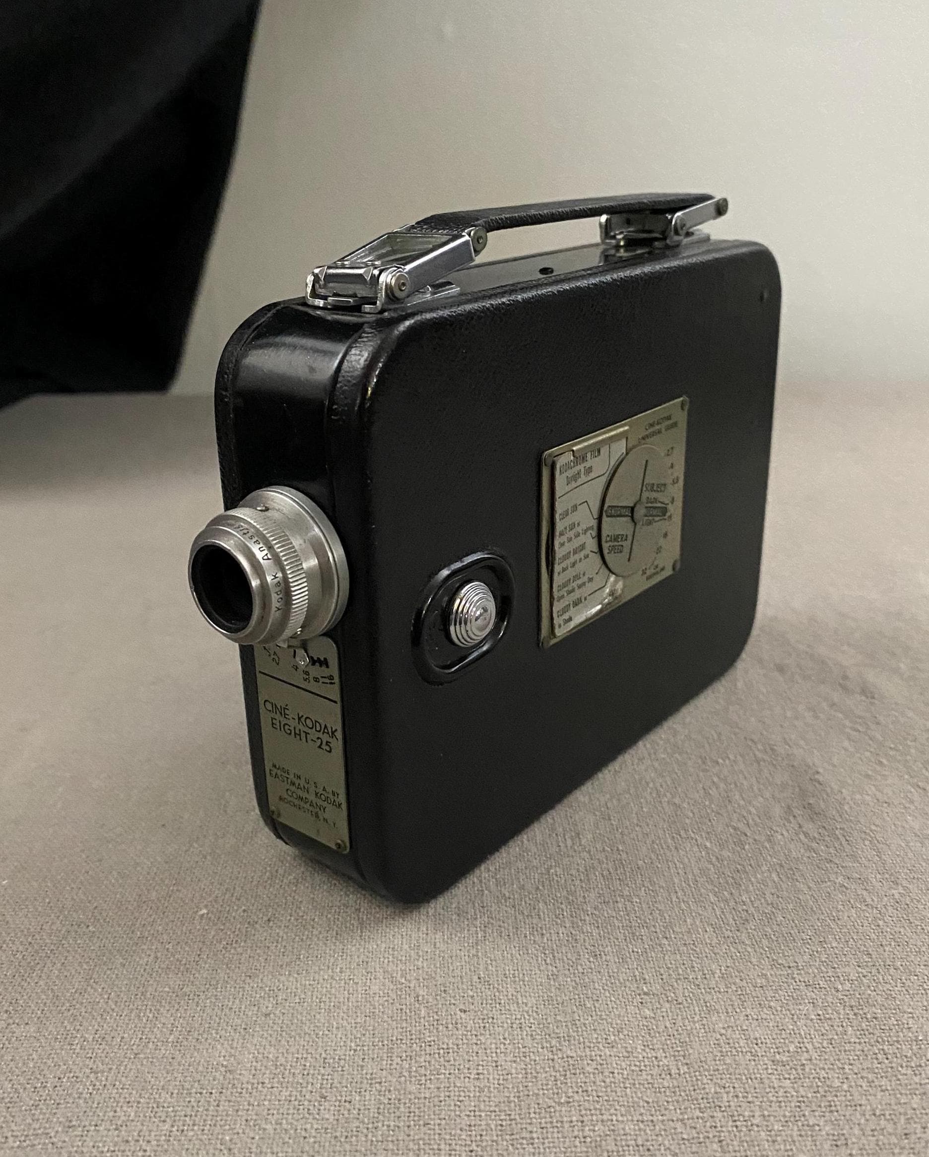 Cine-kodak Eight Model 25 8mm Movie Camera With 13mm Lens