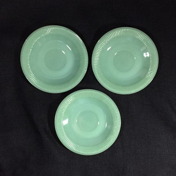 Vintage Jadeite Saucer - Anchor Hocking Jane Ray Ribbed Edge Saucers - THREE Vintage Jadeite Saucers