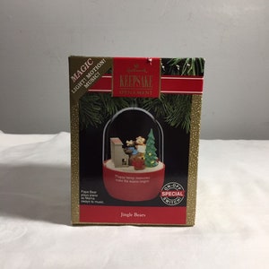 Hallmark - 1991 &quot;Jingle Bears&quot; Hallmark Magic Ornament - Singing Ornament