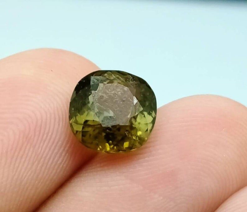 Natural top quality faceted ring size green tourmaline gem