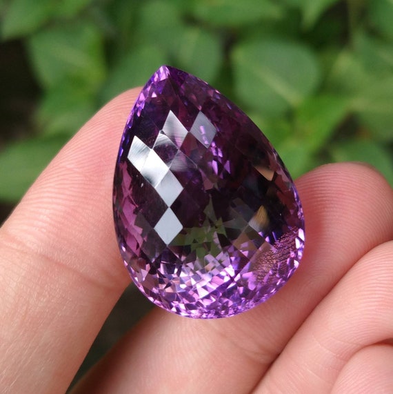 Sahiba Gems Zircone Cubico (CZ) Taglio Ovale Viola – 11.15 Ratti / 10 Carati – Puro Brillante Dall'Austria