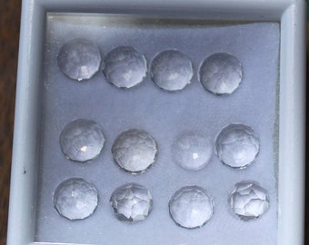 Natürliche feine Qualität schöne 12,5 Karat klar kleine Rose Cut Facettierte runde Formen kalibriert Quarz Cabochons