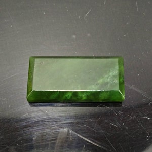 Natural top quality beautiful 39.5 Carats radiant shape faceted nephrite Jade gem