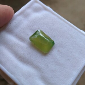 Natural fine quality beautiful 8 carats radiant shape faceted green hydrograssular garnet gem