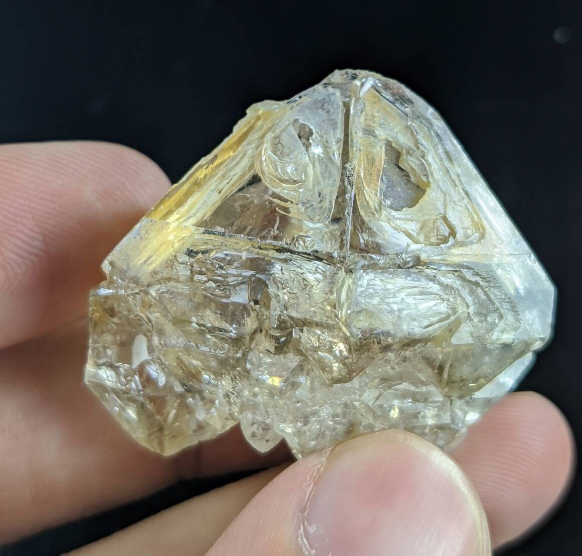 天然の高品質で美しい 26.8 グラムの粘土を含むパキスタン産の