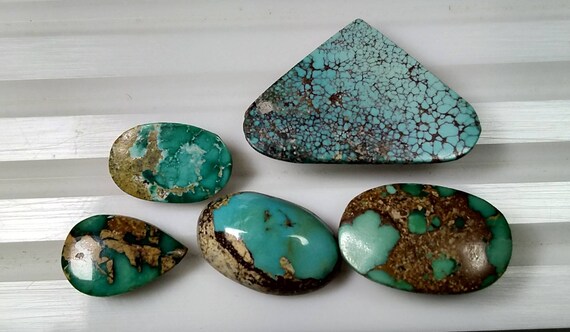 Natural good quality ring sizes turquoise cabochons