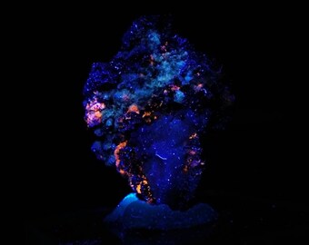 アフガニスタン産ラズライト結晶、濃い青色の鉱物標本（64.7グラム