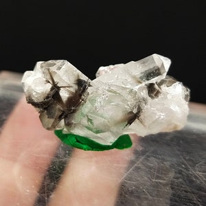 Natürliche feine Qualität schöne 10 Gramm beendete klare kleine Brookit enthalten Quarz-Cluster