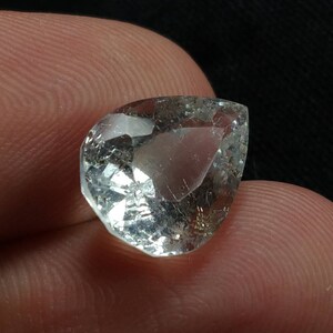 Natural fine quality beautiful 5.5 carats pear shape aquamarine faceted gem
