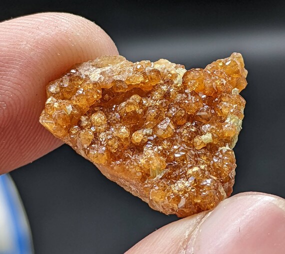 天然の高品質で美しい小さな親指サイズの 4.1 グラムの 天然の高品質で美しい小さな親指サイズの 4.1 グラムの