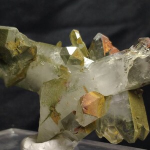Natural Top Quality beautiful 61.7 grams amazing terminated high grade chloride Hematite included quartz cluster