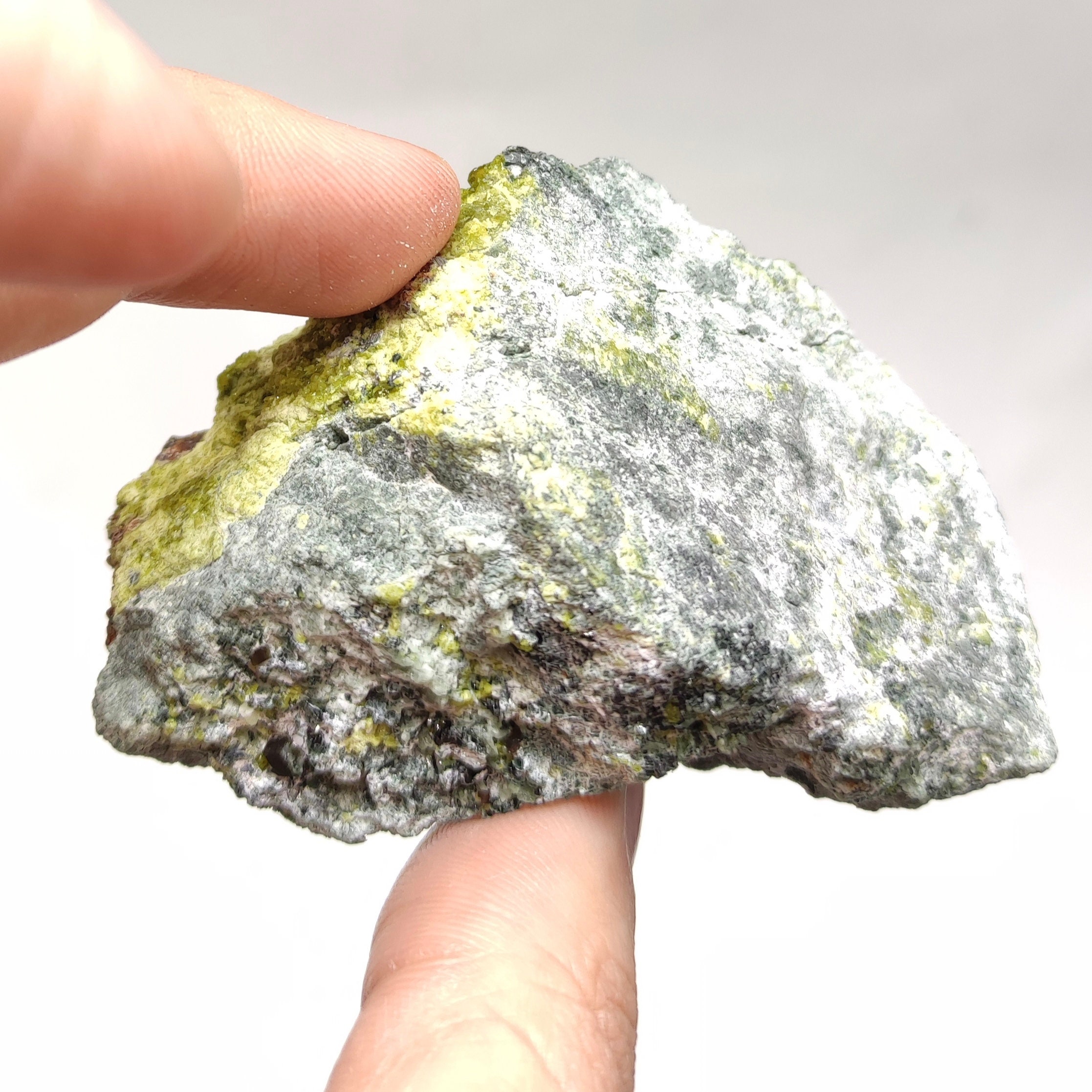 Grenat andradite mélanite - vertus et lithothérapie - Cristal Sources – CRISTAL SOURCES