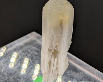 Bonequartz or amphibol quartz crystal from Balochistan Pakistan, weight 9.5 grams