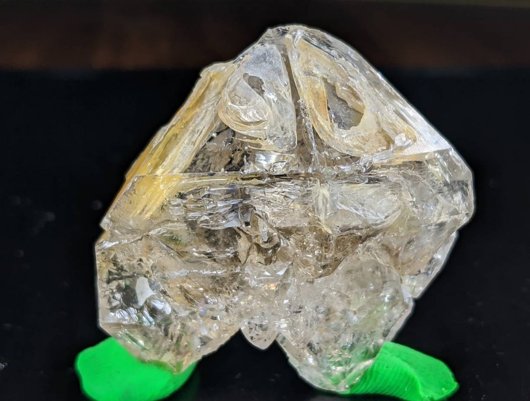 天然の高品質で美しい 26.8 グラムの粘土を含むパキスタン産の