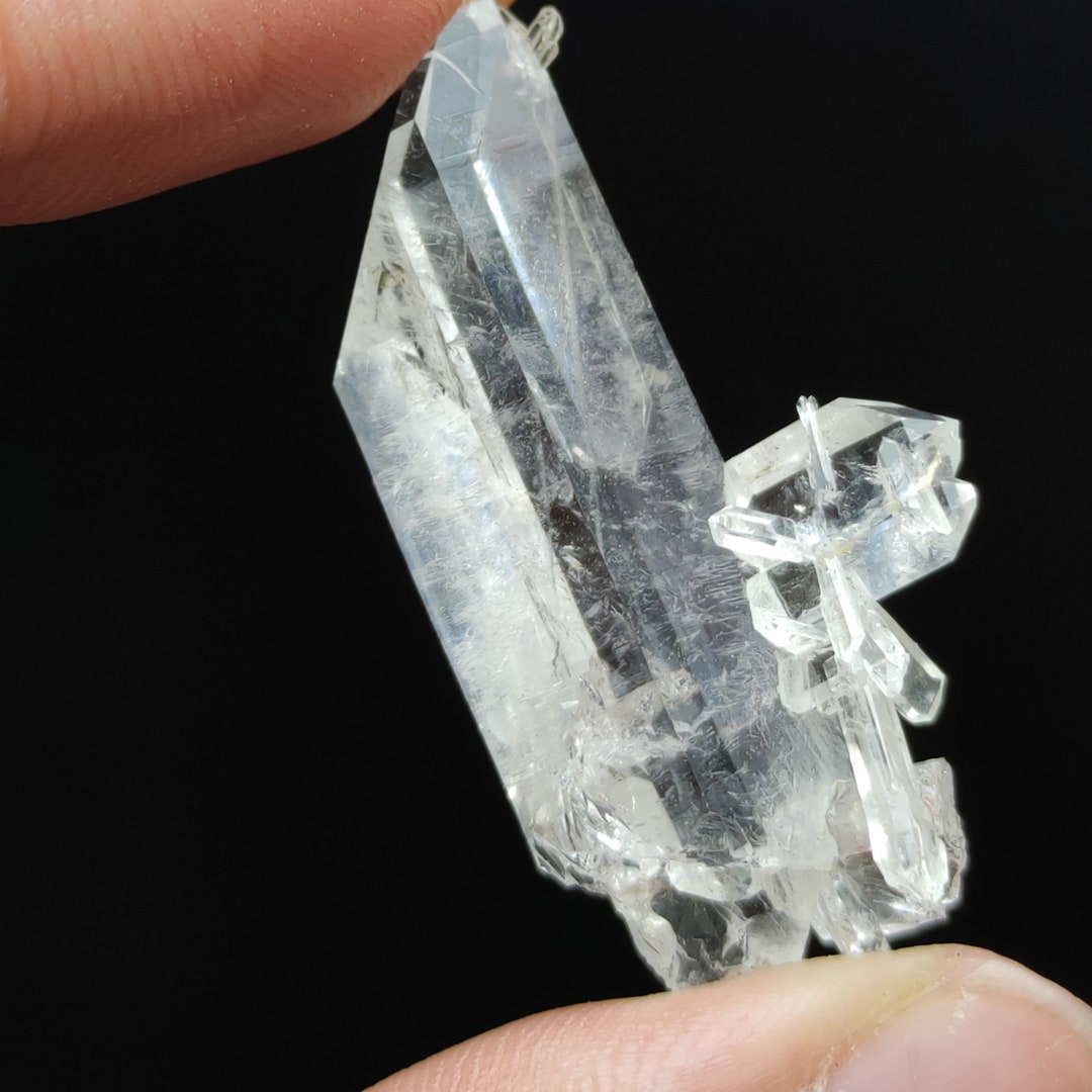 パキスタンのバルチスタン産ファデンクォーツ透明水晶、5.9グラム