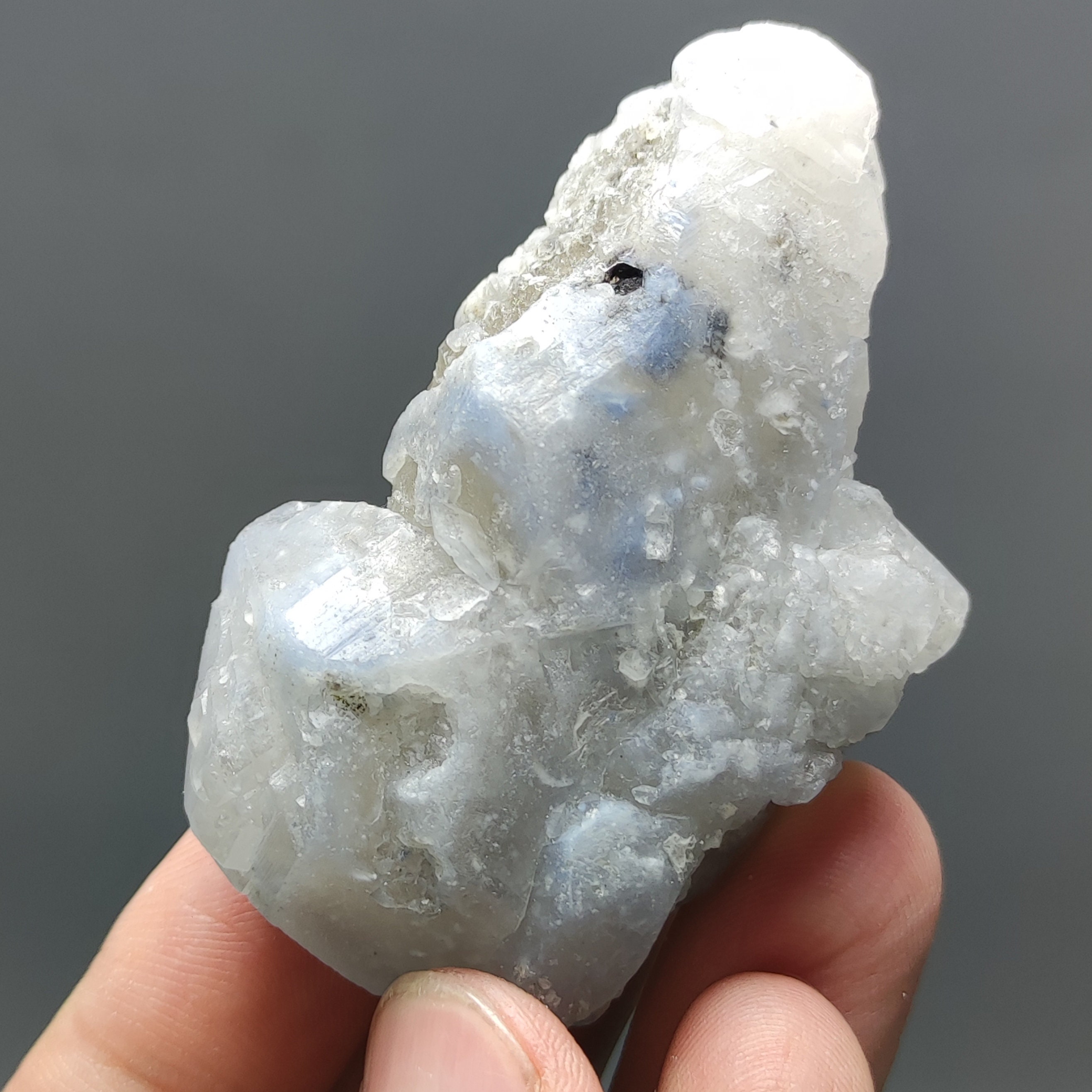 アフガニスタン産の天然希少インディコライトブルークォーツクリスタル