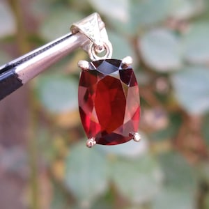 Natural fine quality beautiful VV Clarity radiant shape red rhodolite garnet sterling silver pendant