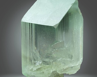 Spodumen var grüner Kunzit aka verstecktit klarer Edelstein Qualität glänzend Kristall aus Afghanistan, 22.1 Gramm