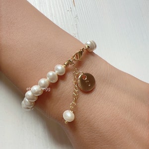 personalized initial shell pearl bracelet hand stamped bracelet dainty gold monogram bracelet bridesmaid bracelet image 5