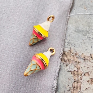 Dijes rellenos de oro, 19 x 10 mm