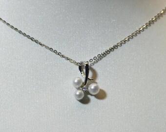 2 pieces, charm settings, 4mm Setting, no pearl no chain