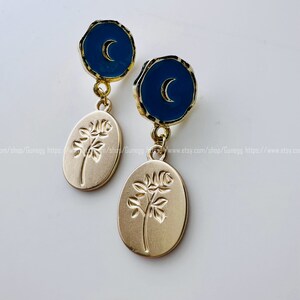 moon flower post earrings, 1 pair, 25mm