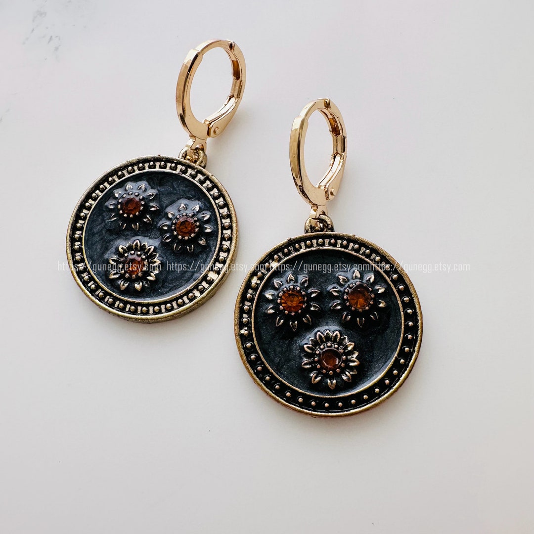 Sunflower Sun Flower Huggies Earrings 1 Pair 33mm Etsy