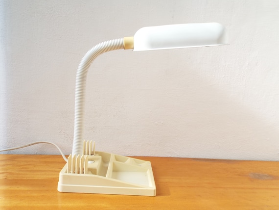 desk lamp with pen holder