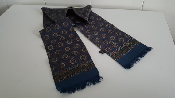 Pure silk men's scarf blue marked 100% silk seide