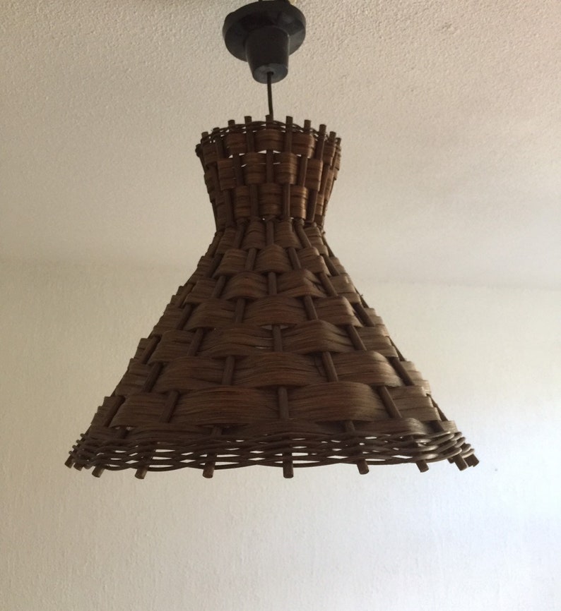vintage seventies flower power bruin lamp rotan Retro gevlochten hanglamp uit de 70er jaren