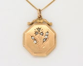 Antique victorian octagonal photo locket, Floral gold photo locked, Small gold photo locket, Quality Picture locket, Victorian jewelry