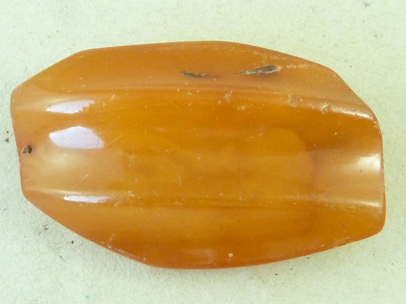 15.5 Gram Carved Yellow Butterscotch Baltic Amber Brooch Pin Antique