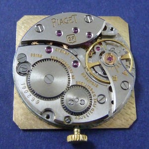 Vintage Piaget 18 Jewel Wrist Watch Movement 9P Gold Dial Hands Spare Repair
