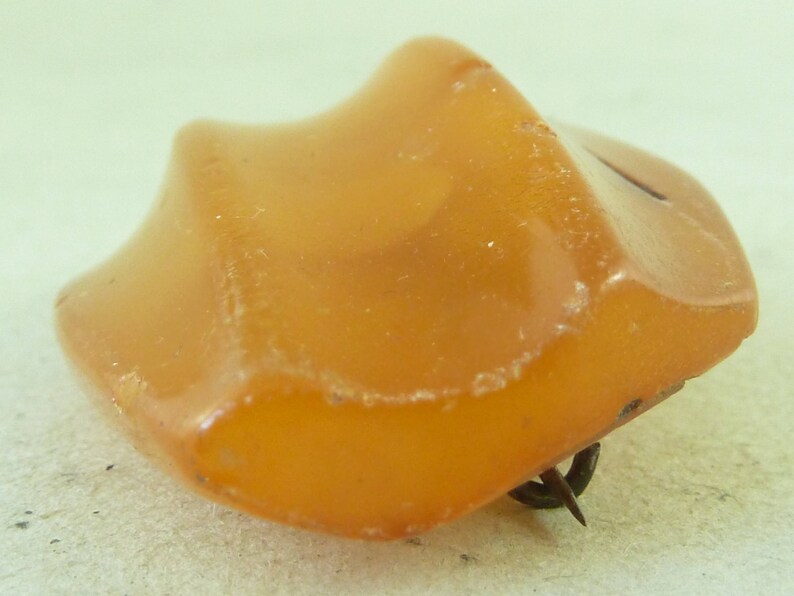 15.5 Gram Carved Yellow Butterscotch Baltic Amber Brooch Pin Antique