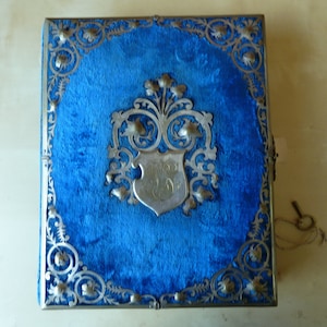 Victorian Musical Photo Album Music Box Novelty Carte de Visite Photograph Movement