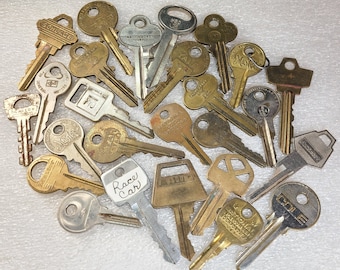 32 Vintage Keys Padlock Keys Room Keys Door Keys Car Keys Old Keys