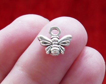 5/10x Bee Charms, Antique Silver Tone 3D Metal Pendants, Free shipping F238