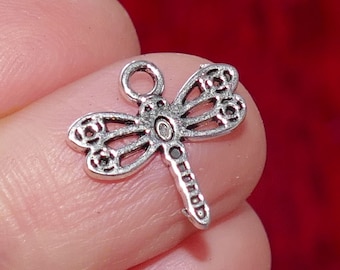 10x Dragonfly Charm, Antique Silver Tone, Free shipping D119